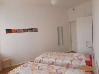 Гостиница SwissSTAR Санкт-Петербург Двухместный номер с 2 отдельными кроватями и общей ванной комнатой-3